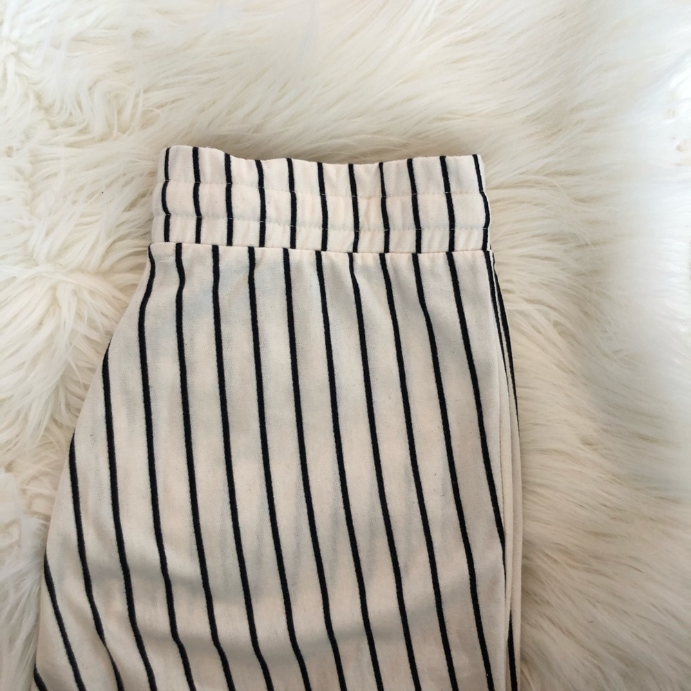 Stripped Wide Leg Pants